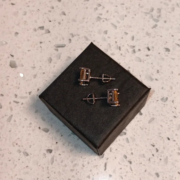 NWT! Custom 925 Sterling Silver Brilliant Yellow Sapphire Screwback Earrings - Picture 6 of 6